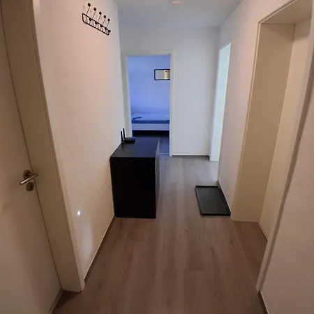 Crew Quartier All-Inclusive Monteurzimmer 3 Schlafzimmer Mit Kueche Und Bad In Leuna Merseburg Apartamento Merseburgo